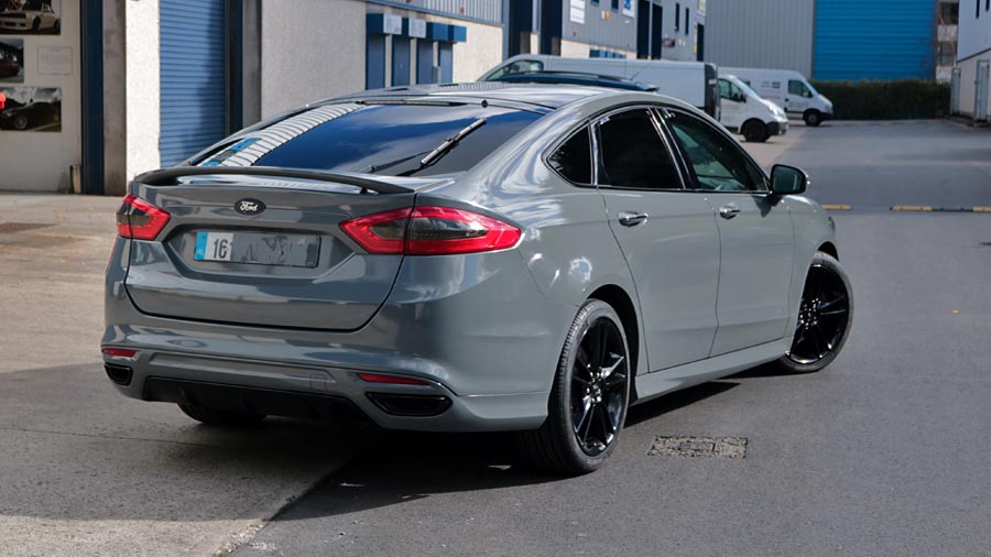 Ford Mondeo solid grey wrap